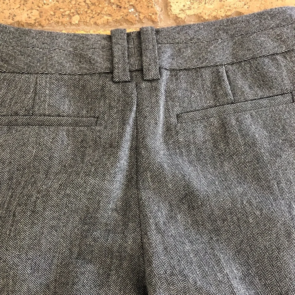 BANANA REPUBLIC - NWT WOOL BERMUDA SHORTS + MARTIN FIT/WOMENS SIZE 8
